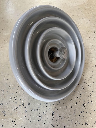 Insulator ceramic ridges underneath